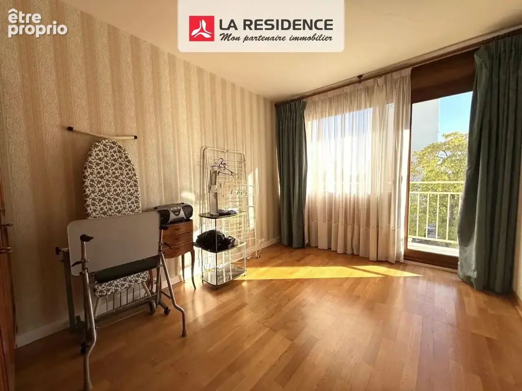 Appartement 3 pièces 63 m² à vendre à Velizy-Villacoublay (78140) - photo 4