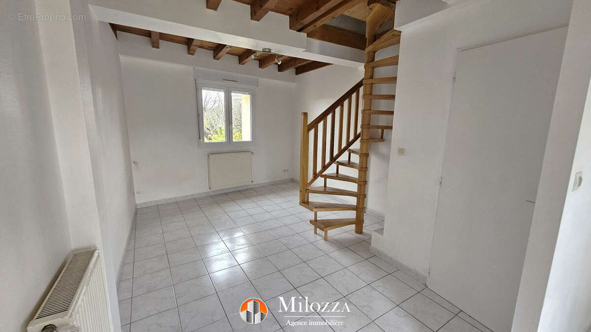 Appartement à L'ISLE-D'ABEAU
