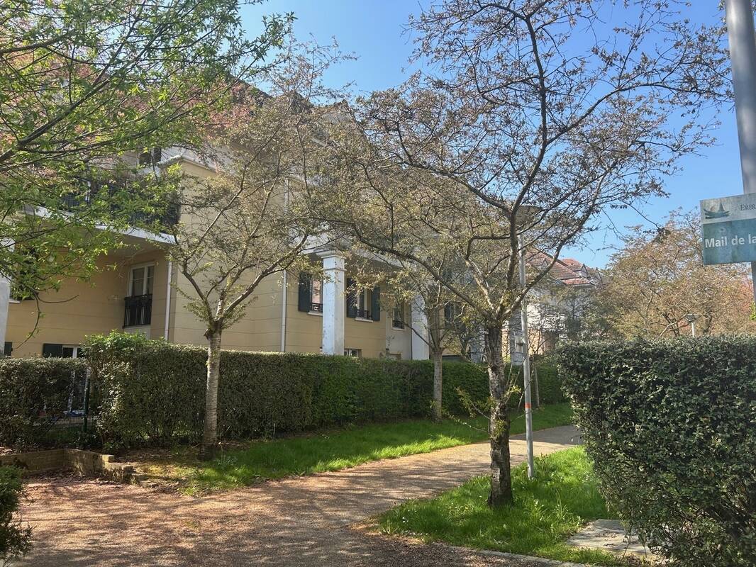 Appartement à EMERAINVILLE