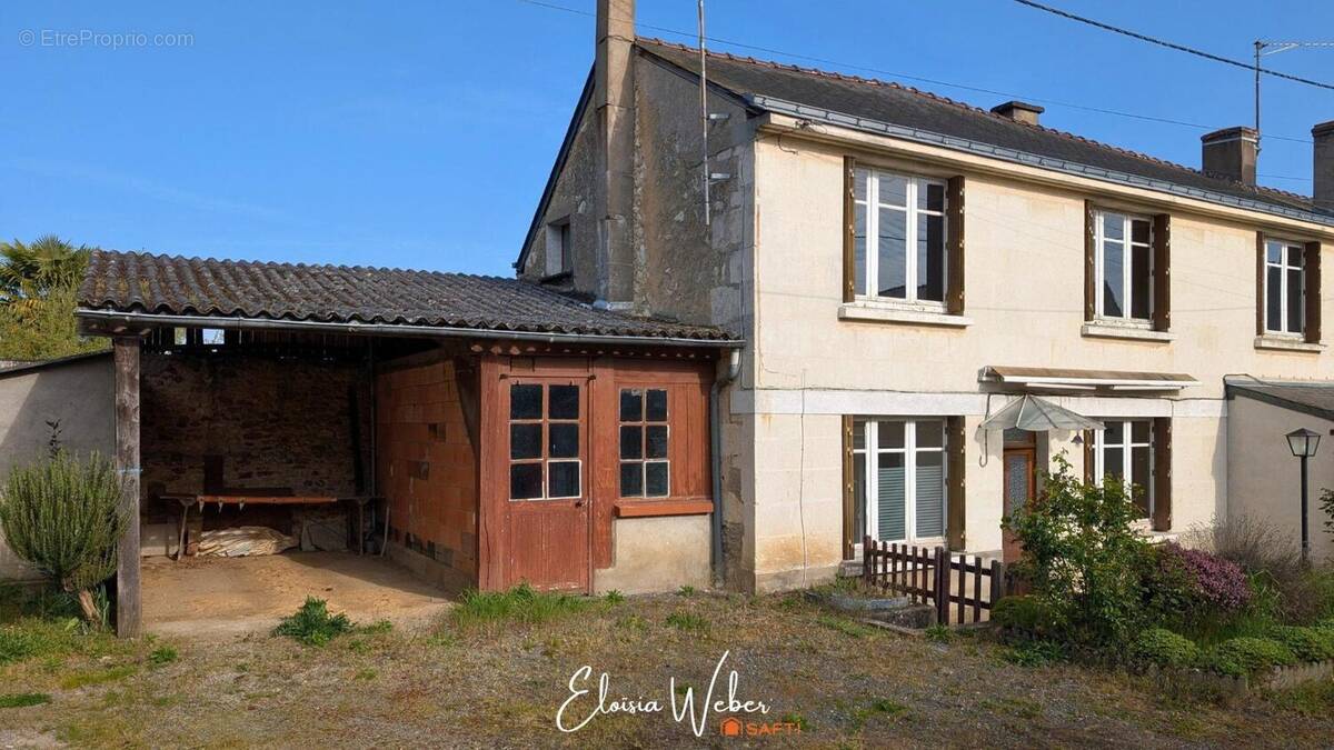 Photo 1 - Maison à JARZE