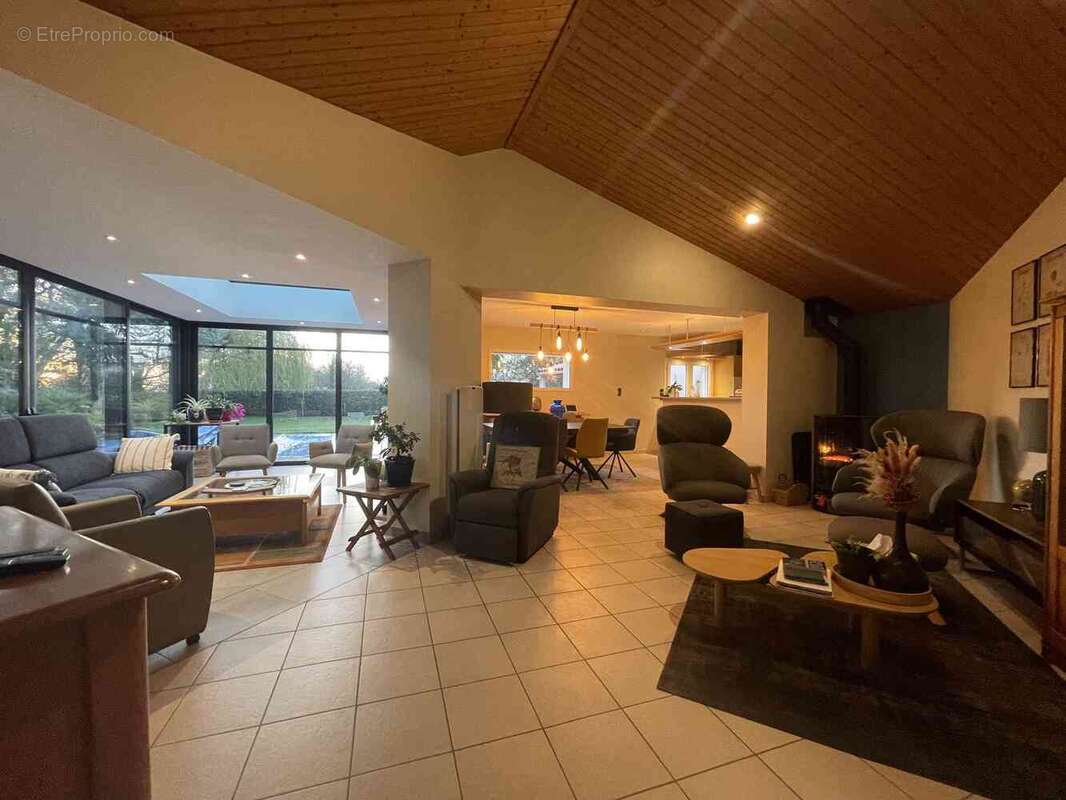 Maison à BEAUREPAIRE