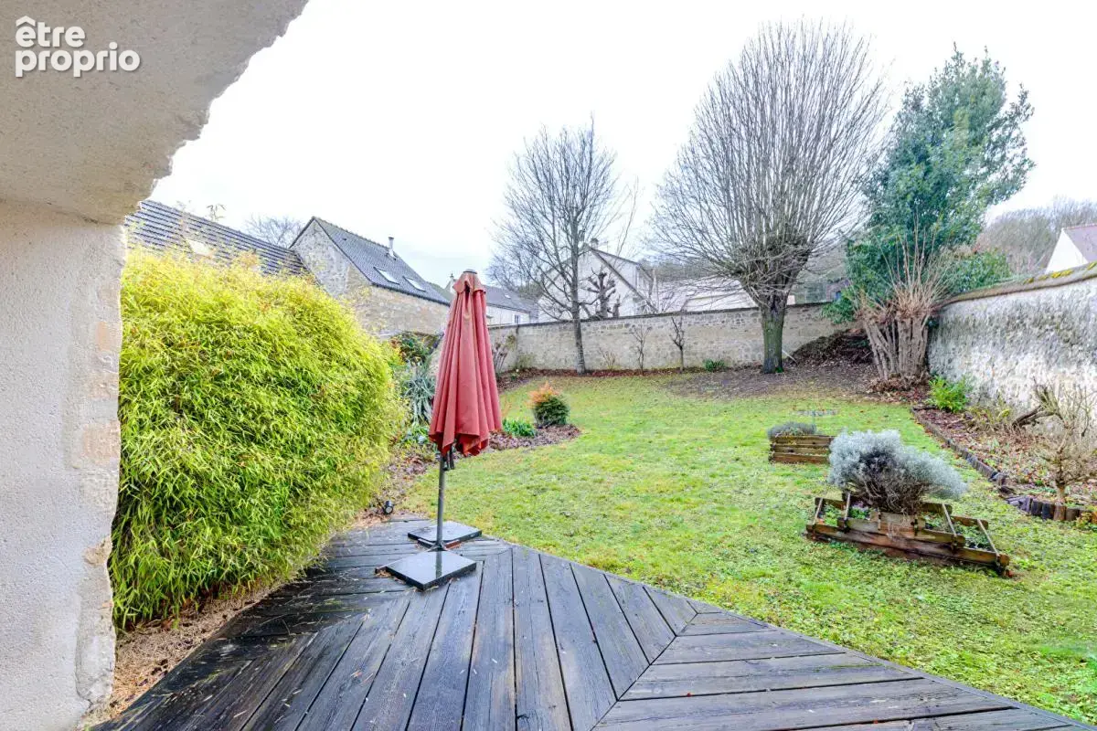Propriété entièrement rénovée  au coeur du village - photo 9