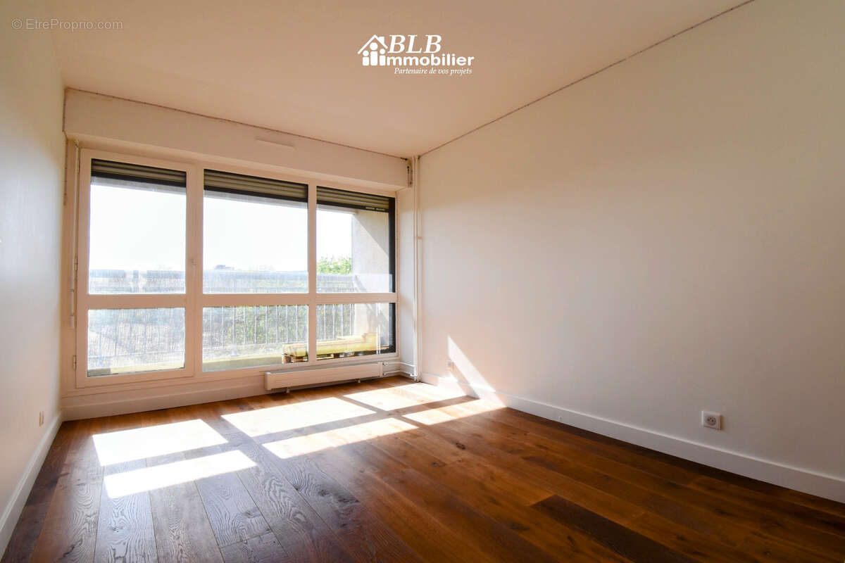 Appartement à ELANCOURT