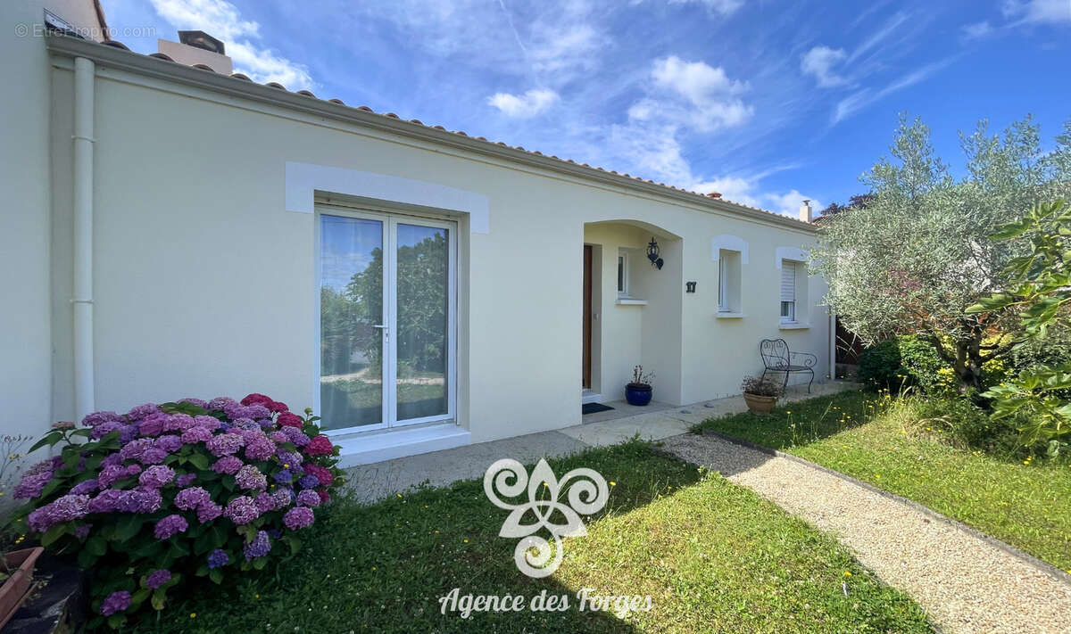 Maison plain-pied - 3 chambres - 103m² - Vallet - photo 2