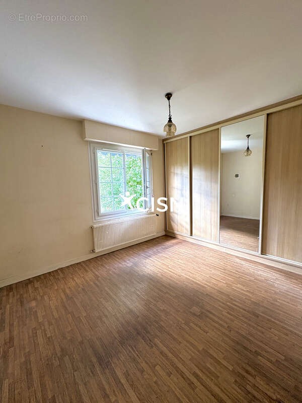 Le calme de la campagne aux portes de la ville pour cette vaste maison a l'immaculee sur terrain de 2100m2 - photo 7