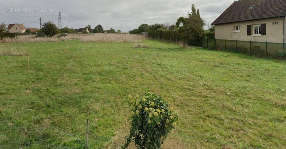 Terrain à URVILLE