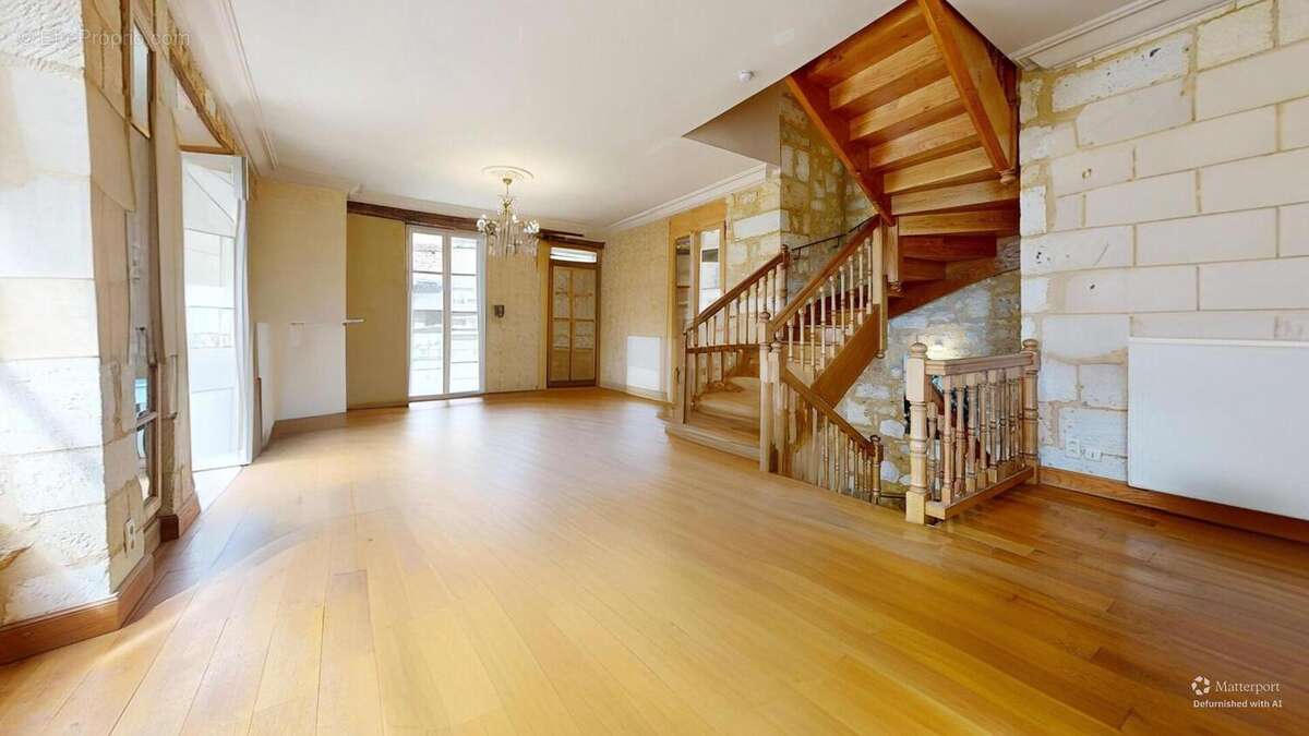 Maisondecaractereentierementrenoveedequatrechambre - Maison à SAINT-CYPRIEN