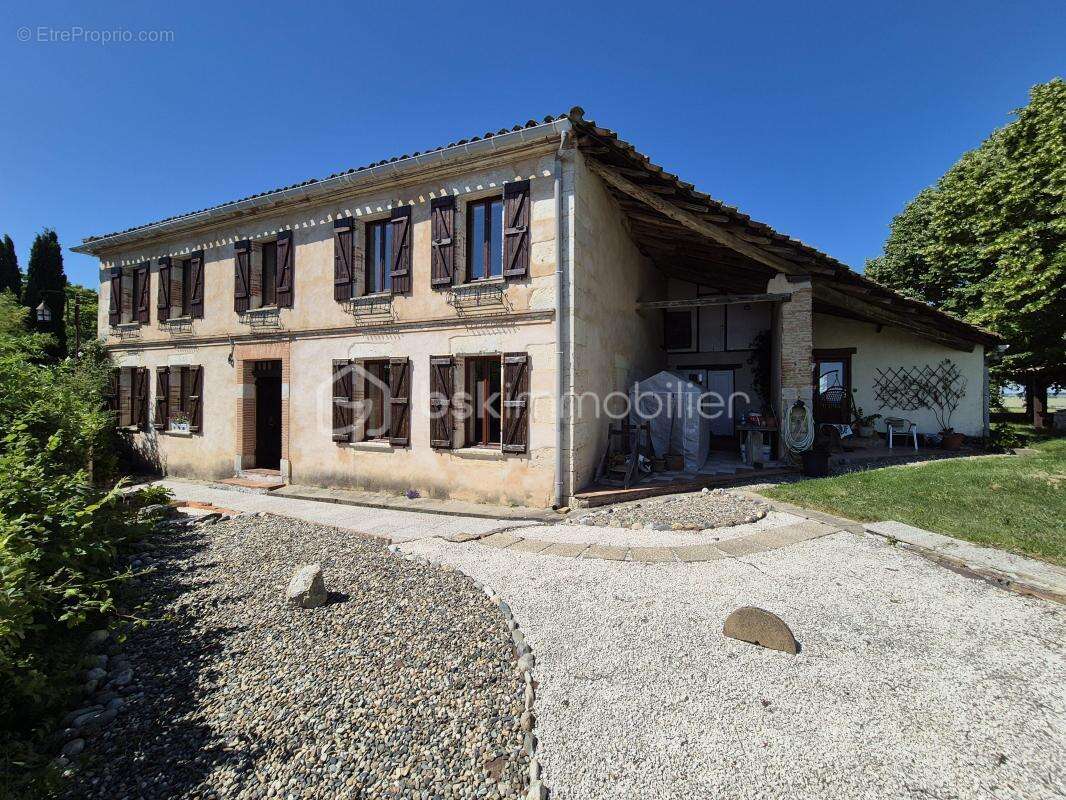 Maison à BEAUMONT-DE-LOMAGNE