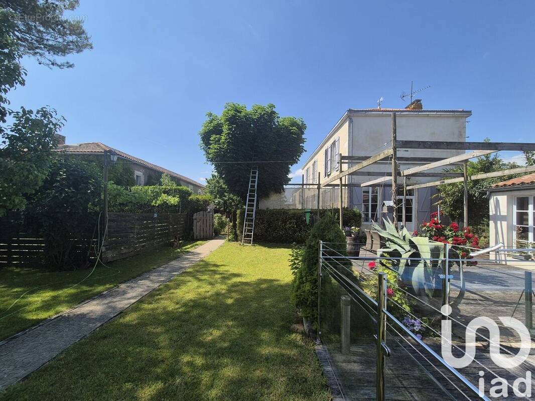 Photo 1 - Maison à BOURGNEUF