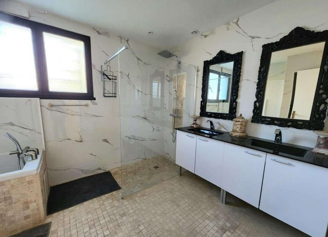 Maison 194m2 hab. - 6 chambres - garage - terrain - photo 7