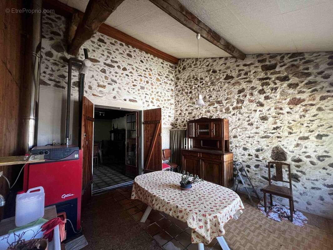 Maison 94 m² à Availles-Limouzine  - photo 7