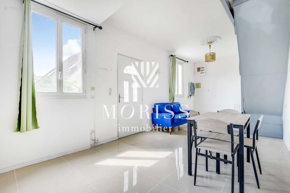 Saint Denis- Maison de 3 pièces + terrasse de 33,m² - photo 2