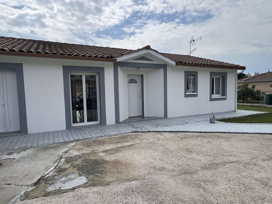 Maison à SAINT-DENIS-DE-PILE