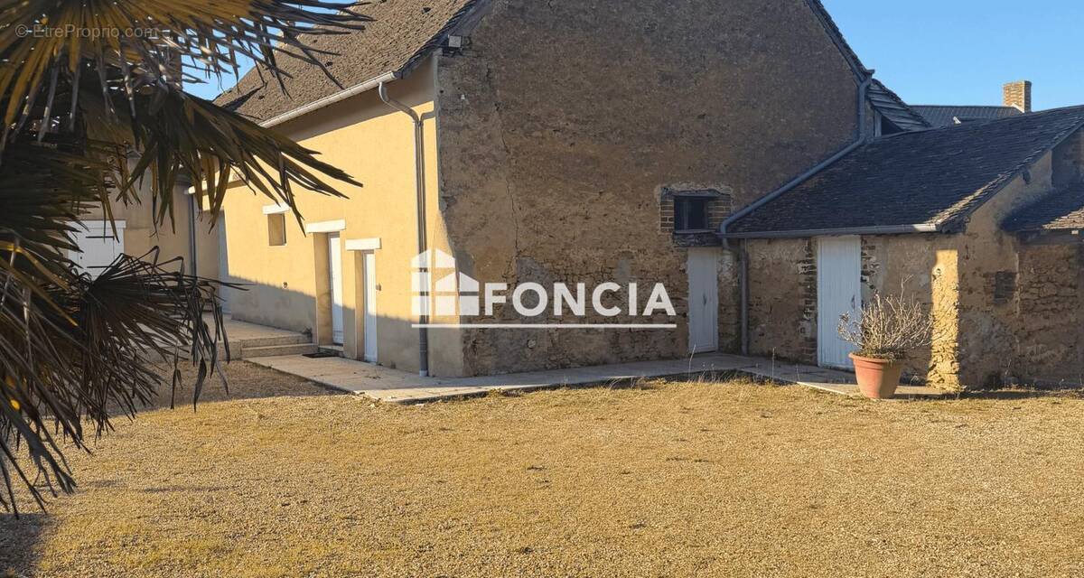 Maison à SAVIGNE-L'EVEQUE