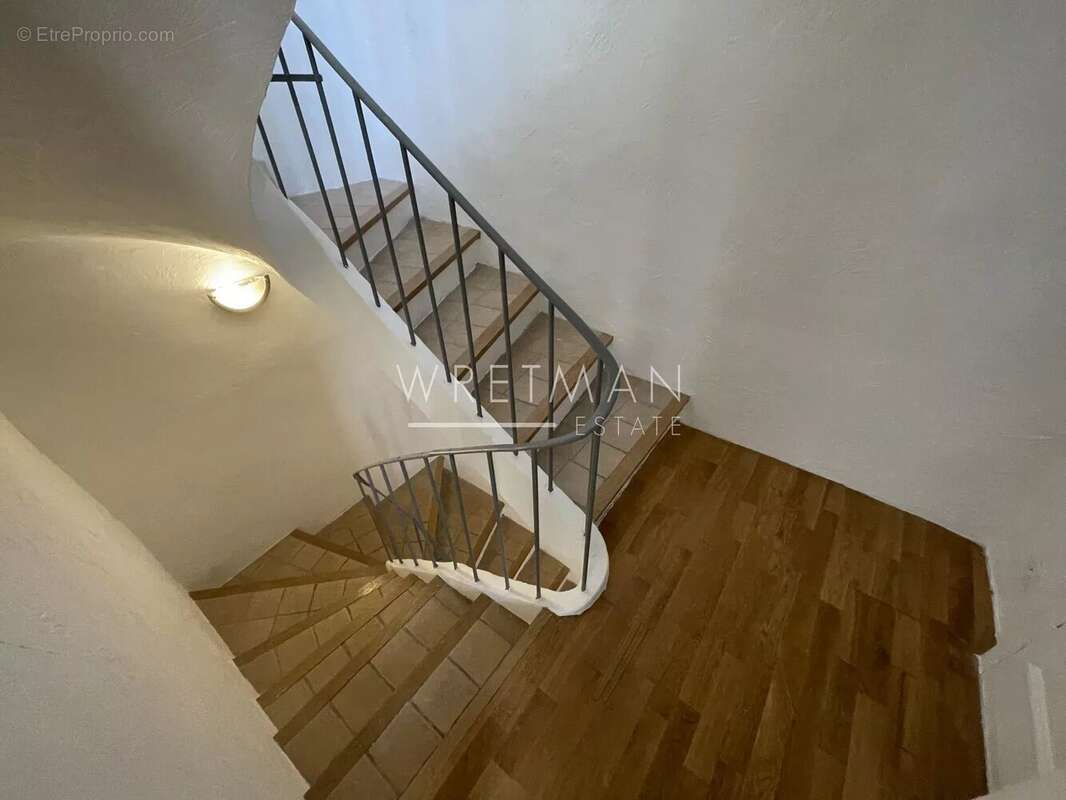 Appartement à VALBONNE
