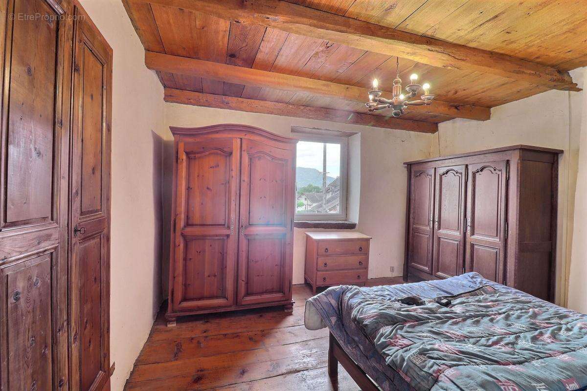 Maison à CREYS-MEPIEU