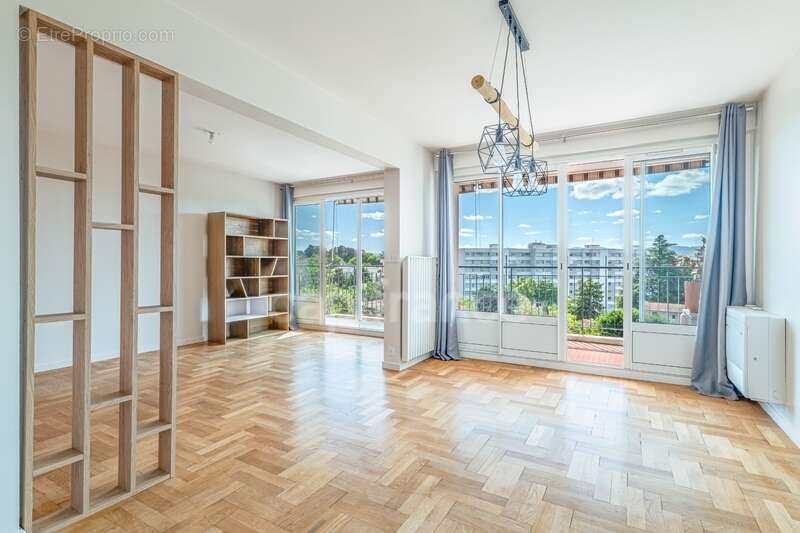 Appartement à SAINTE-FOY-LES-LYON