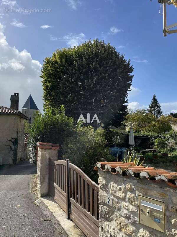 Maison à FONTENILLE