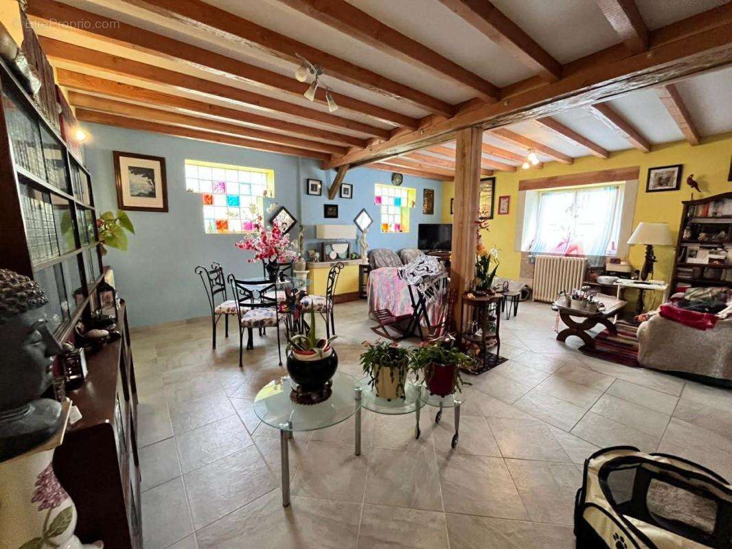 Maison à MEZIERES-EN-BRENNE