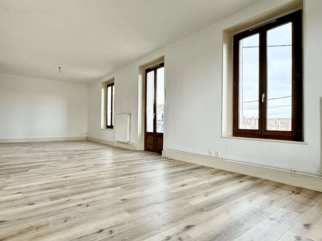 Appartement à PONT-SAINT-VINCENT