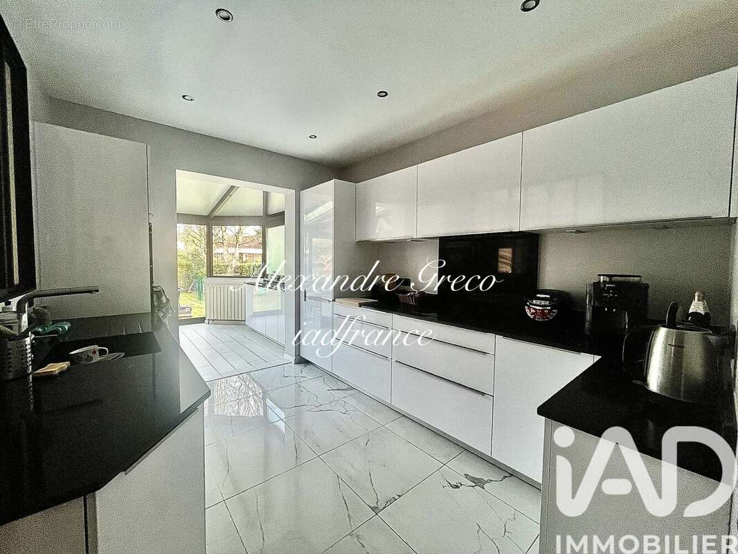 Maison 190 m² à Taverny  - photo 4