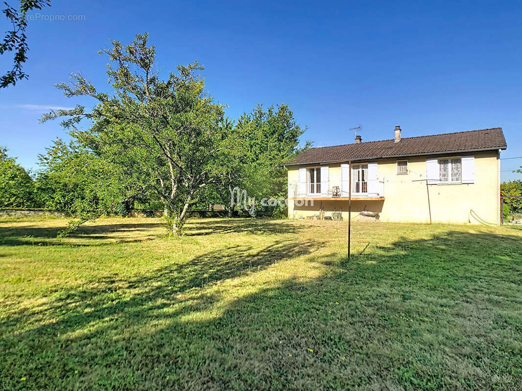 Maison - T4 - 93 m² - photo 2