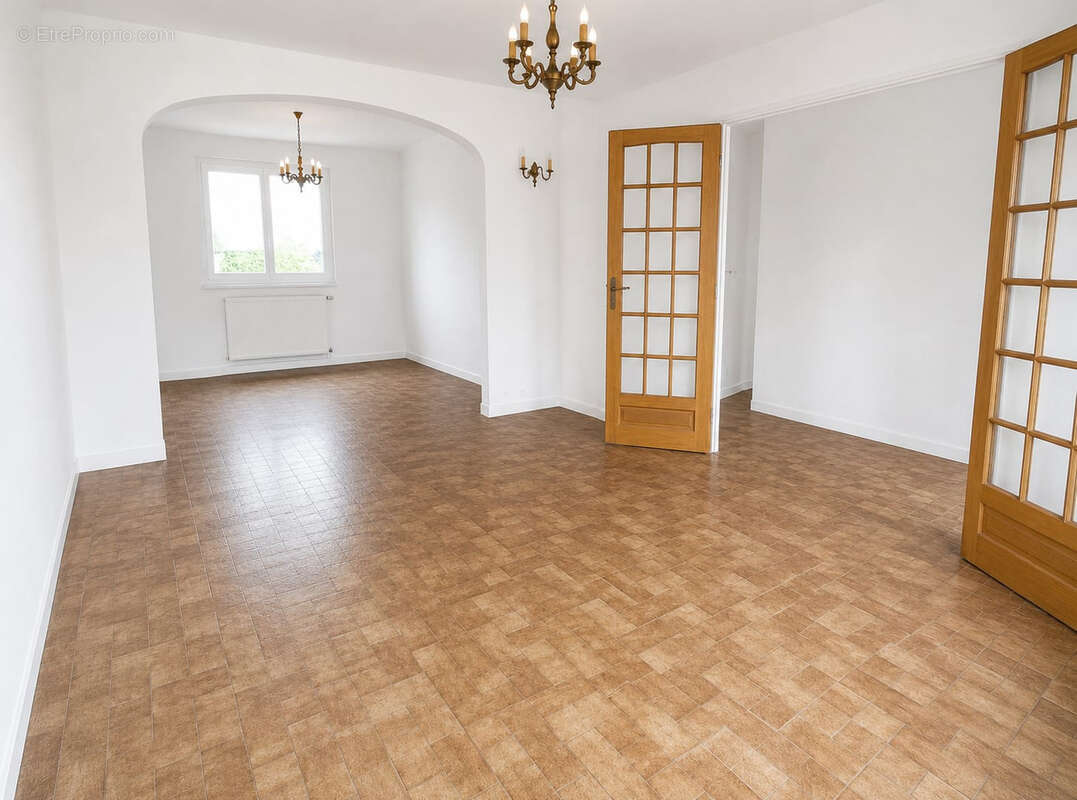 Maison à AVRILLE