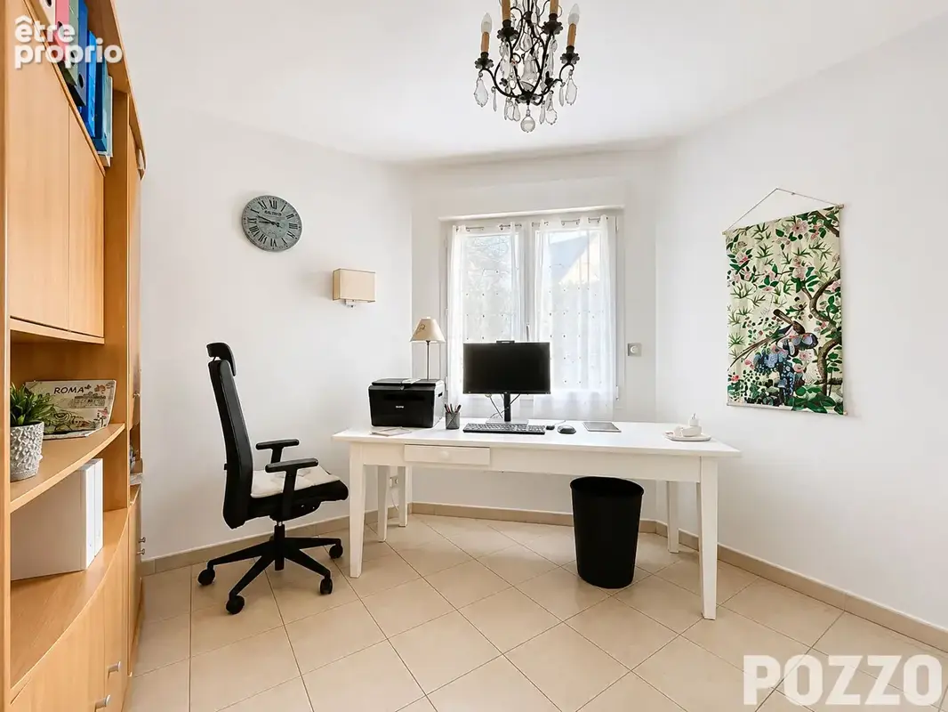 Bréville-sur-Mer, Spacieuse maison de 237 m² avec piscine intérieure et grand garage - photo 11