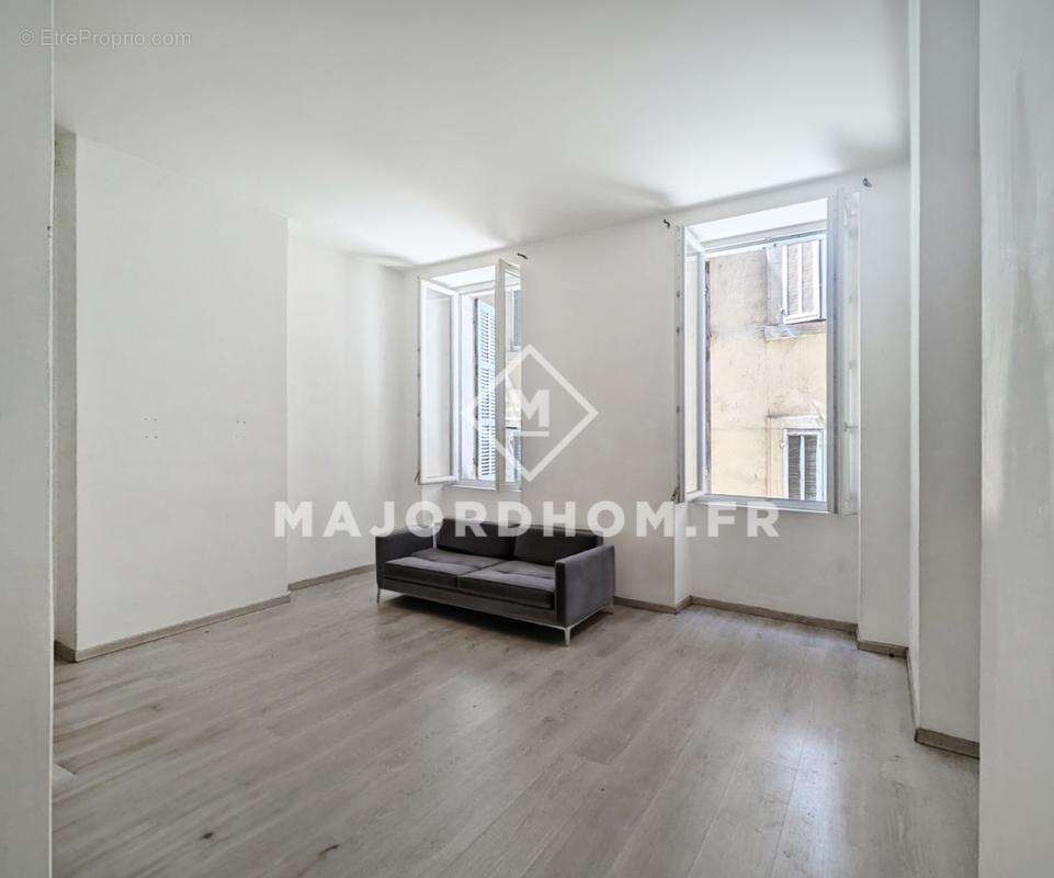 Appartement à MARSEILLE-2E