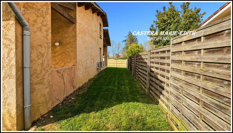 Maison PLAIN-PIED 110,23 M² - 6 pièces - 3 chambres + Mezzanine -Garage - Piscine neuve - PARCELLE 949 M² SEGOUFIELLE (32) - photo 18