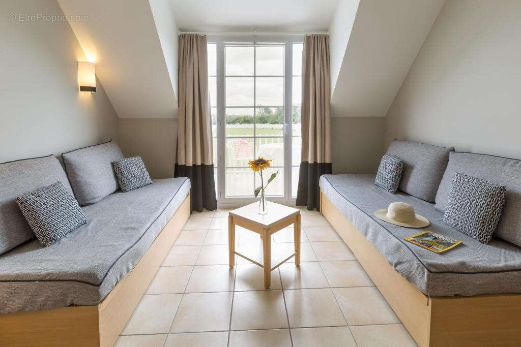 Appartement à PORT-EN-BESSIN-HUPPAIN