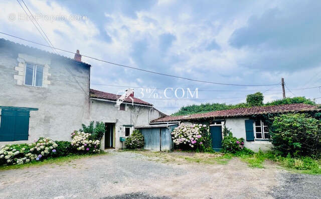 Maison à HAUTE-GOULAINE