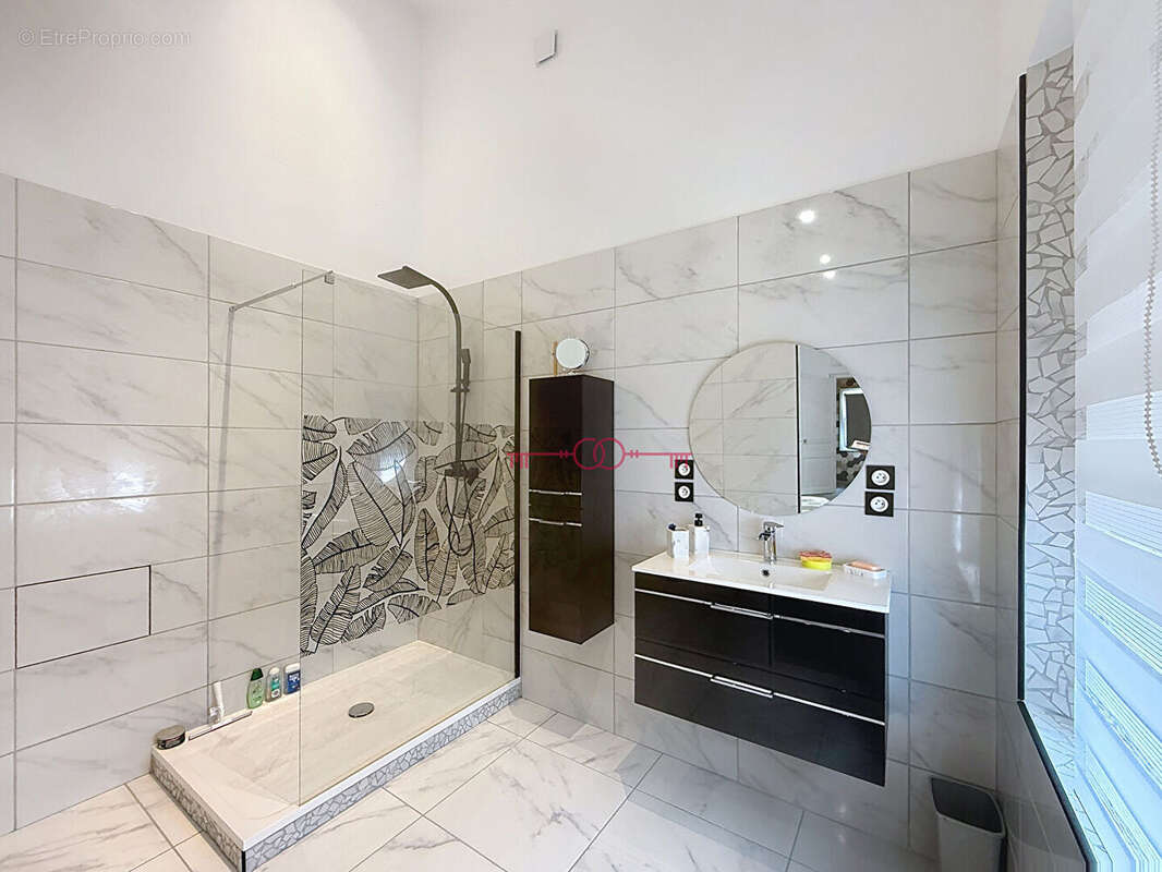 Maison à SAINTE-MENEHOULD