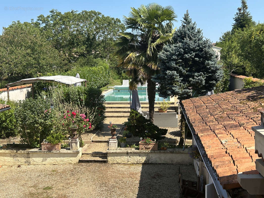 Maison à TAPONNAT-FLEURIGNAC