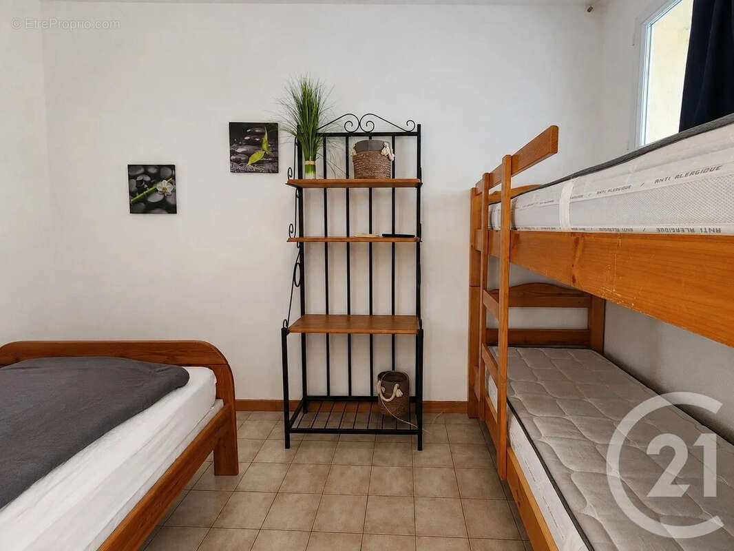 Appartement 34 m² à Six-Fours-Les-Plages  - photo 4