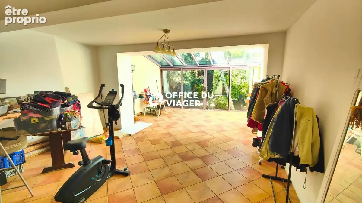 Maison - 6 pièces - 185 m² - photo 2