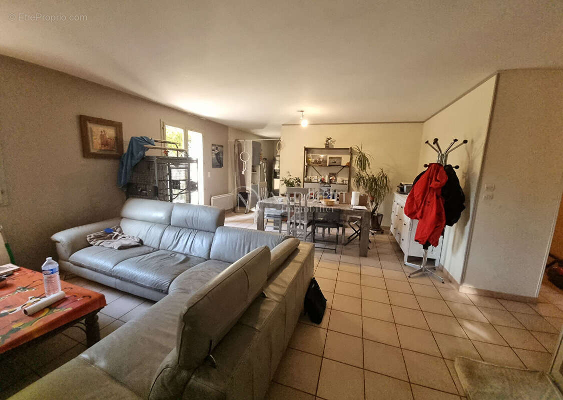 Maison à VILLELAURE