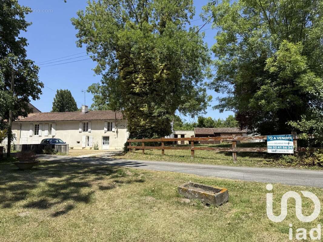 Photo 2 - Maison à MAUZE-SUR-LE-MIGNON