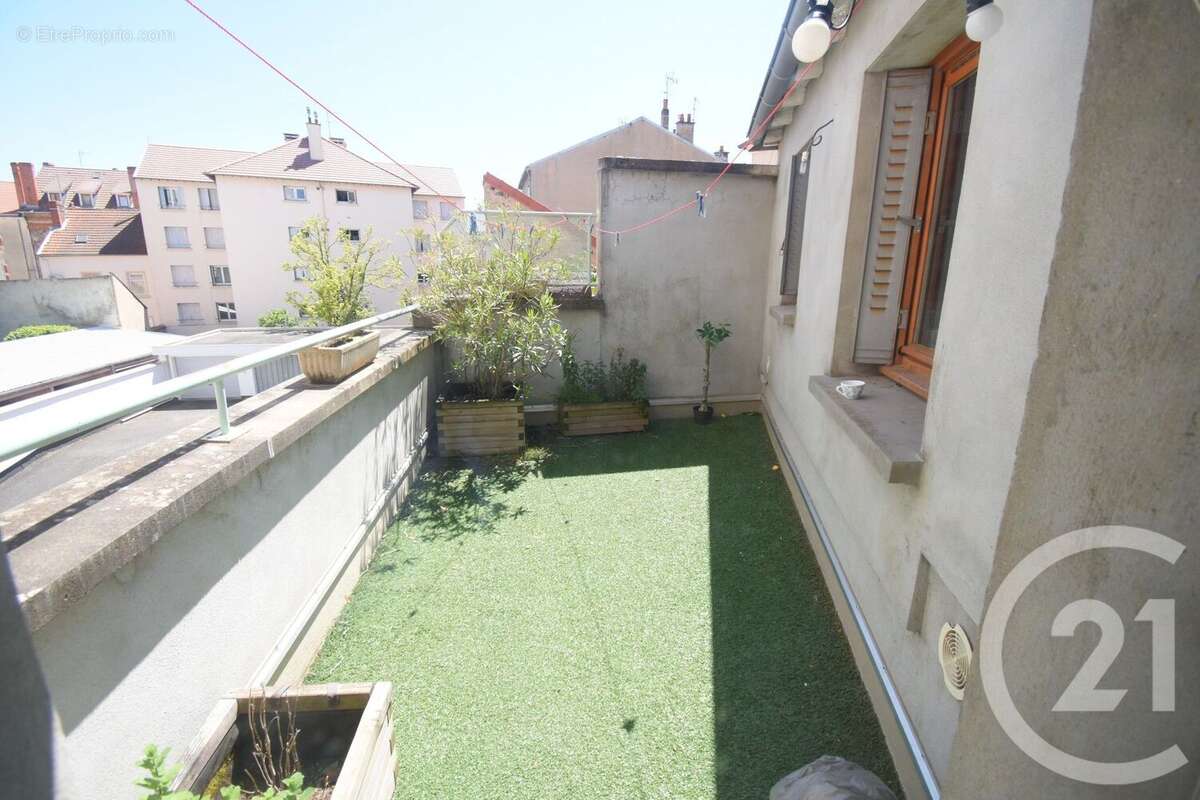 Appartement 61 m² à Vichy  - photo 4