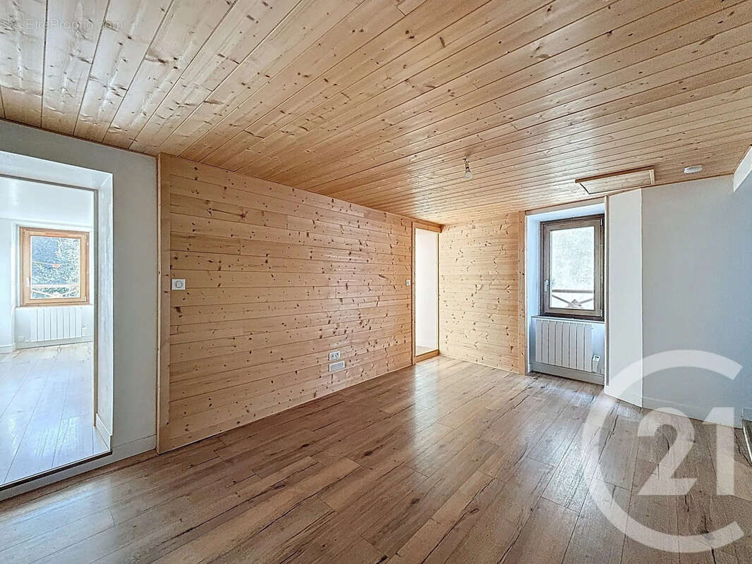 Appartement à TANINGES