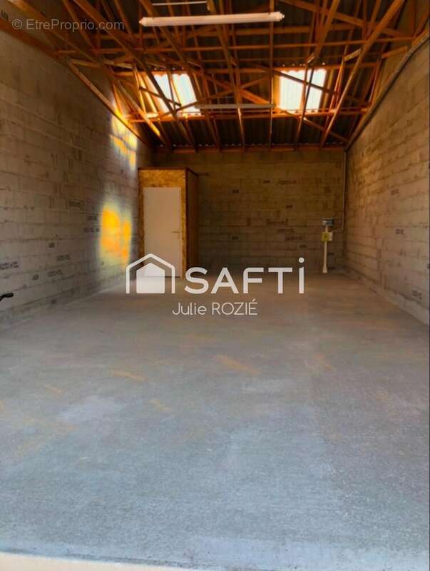 Photo 2 - Commerce à MACAU