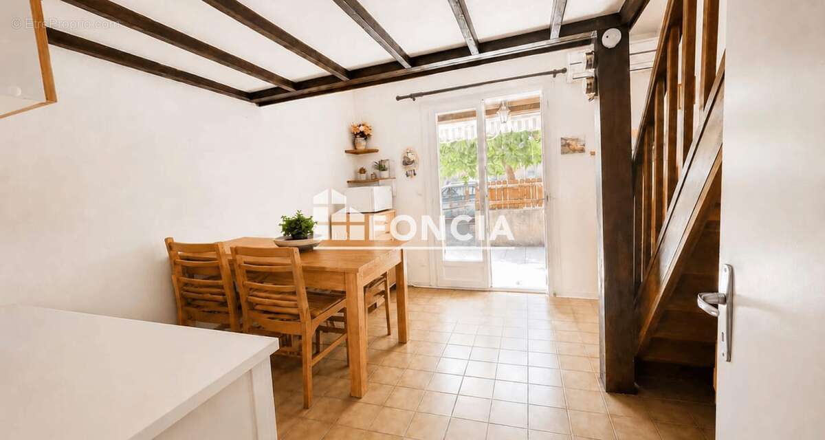 Villa climatisee avec cabine et chambre en mezzanine - photo 3