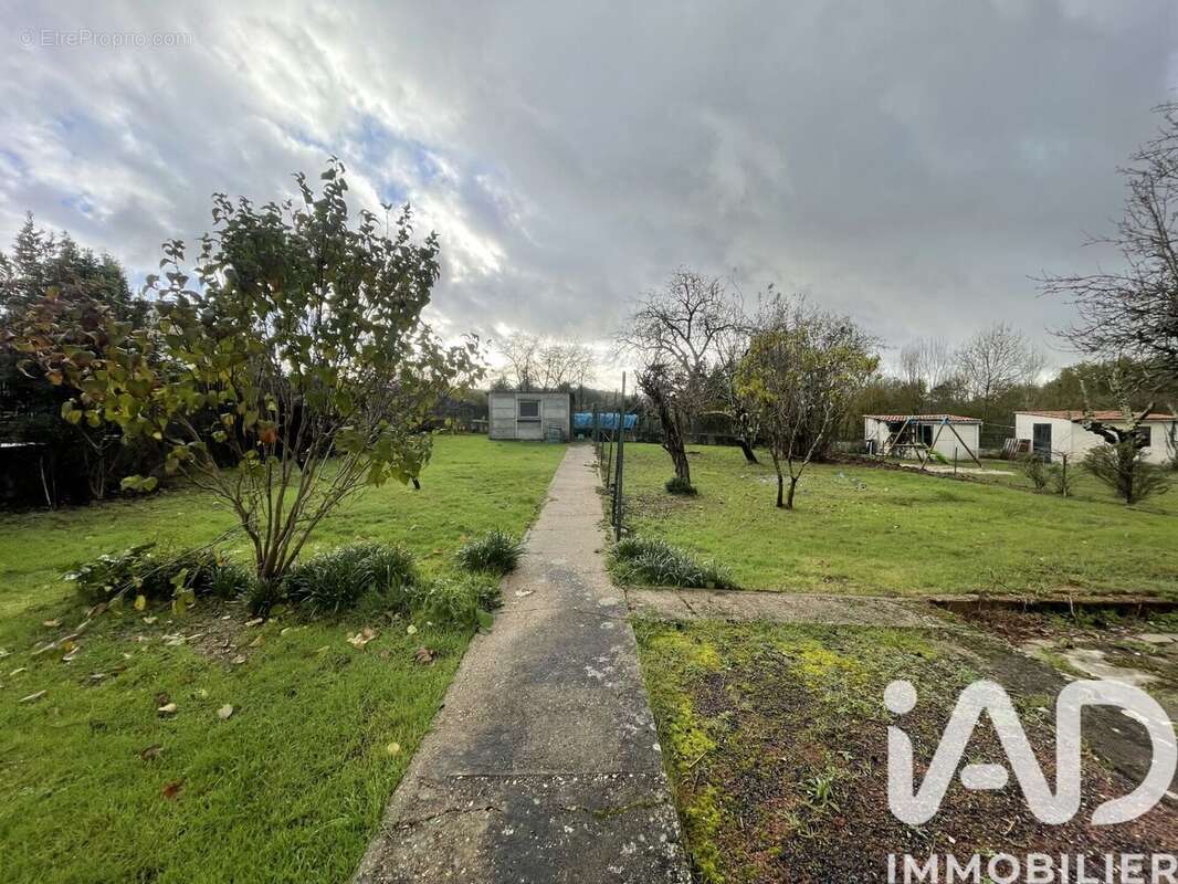 Photo 3 - Maison à MAGNAC-SUR-TOUVRE