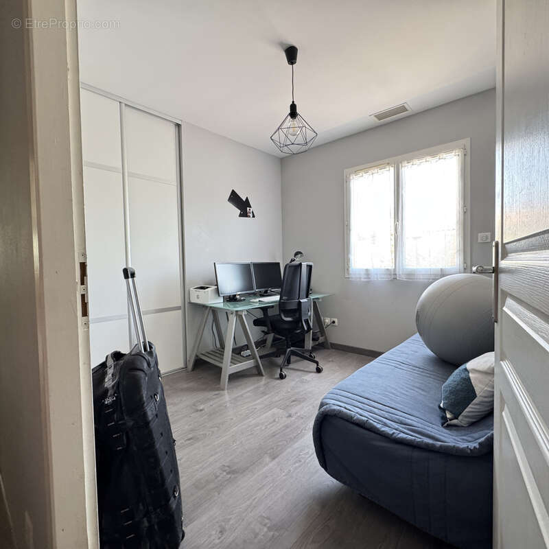 Superbe maison familiale de 153 m2 avec piscine, au calme - photo 21