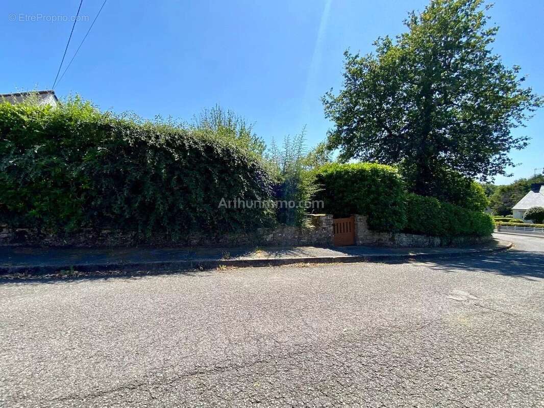 Terrain à SAINT-AVE