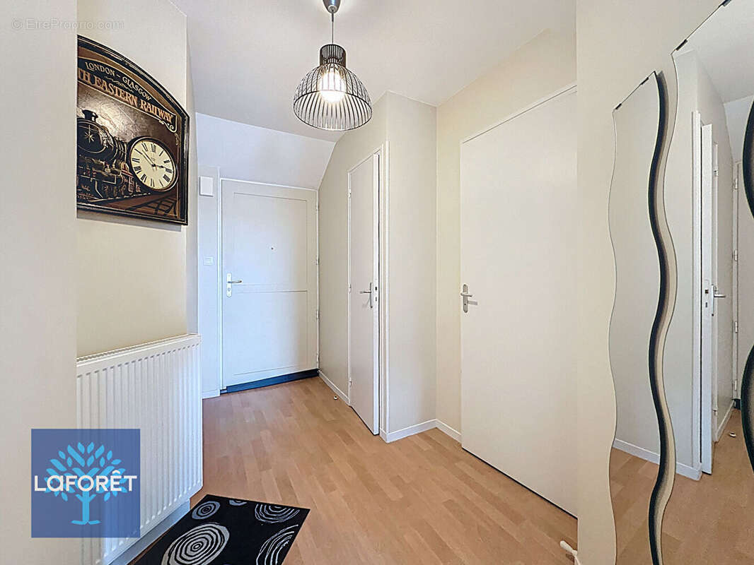 Appartement à FOUGERES