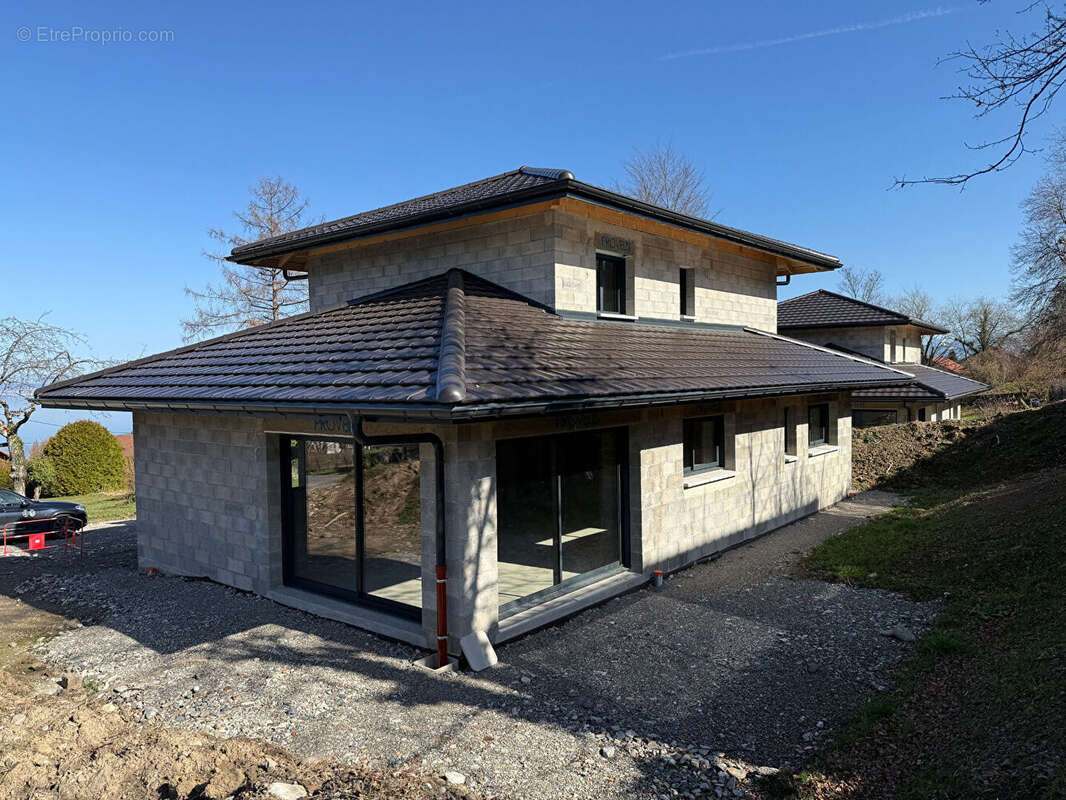 Maison à PUBLIER