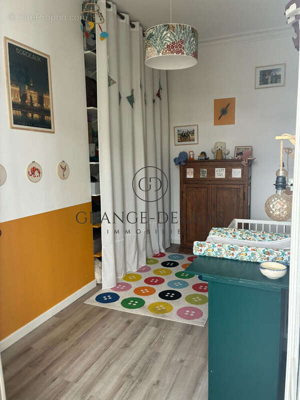 Appartement 1er étage - immeuble pierre - SAINT SEURIN - photo 11