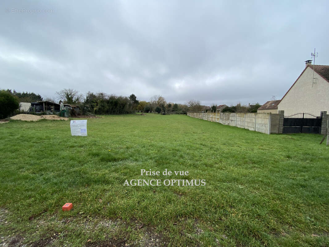 Terrain à VILLEBLEVIN