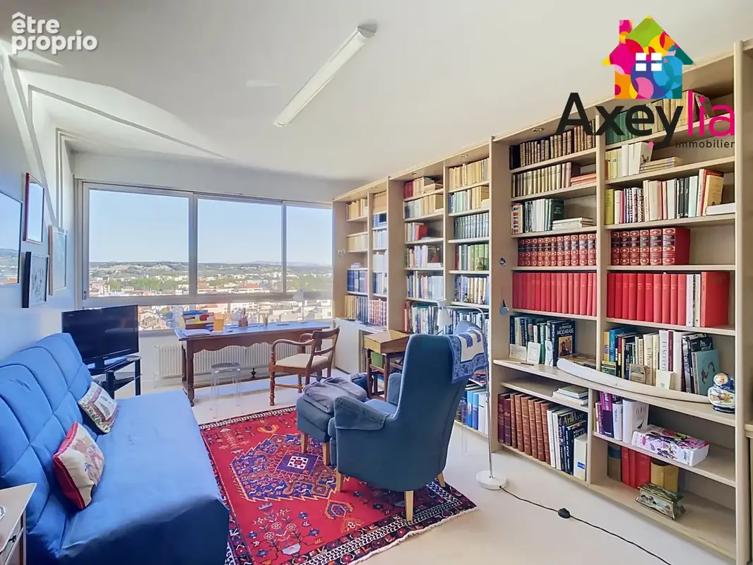 A vendre- roanne hyper centre- appartement t5 avec 2 caves et place de parking sécurisé - photo 4